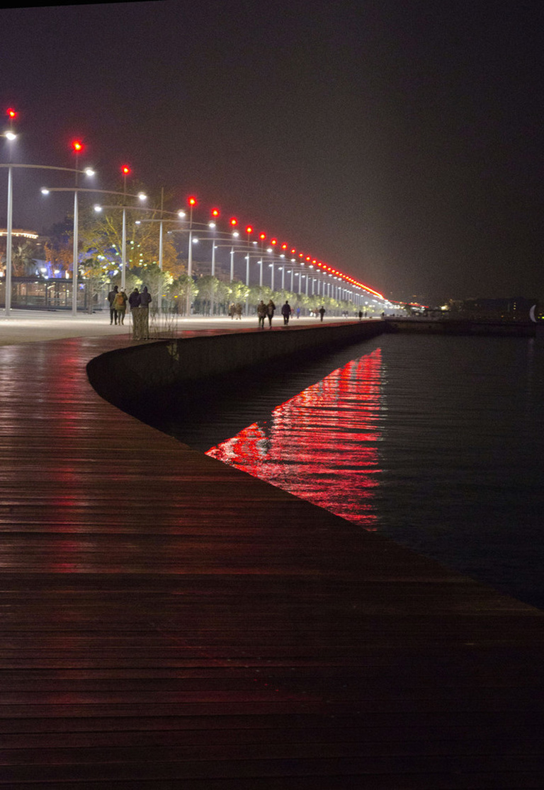 Atelier d'Urbanité - 09_New_Waterfront_the_linear_waterfront_by_night.jpg